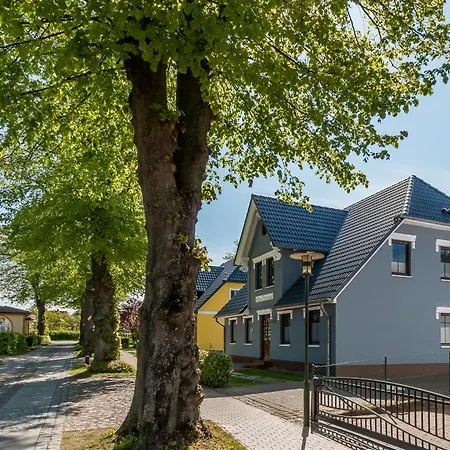 Haus Ostseenixe 01 *